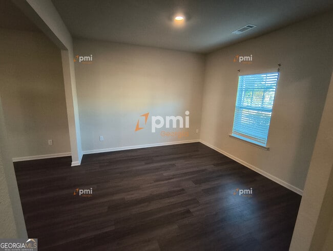 Building Photo - 209 Oliver Dr