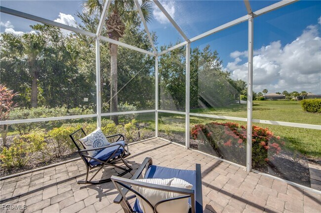 Building Photo - 10519 Diamante Way