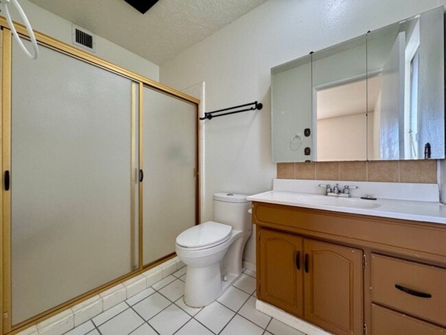 Building Photo - 55+ 2 bedroom 2 bathroom Sun City home for LEASE!