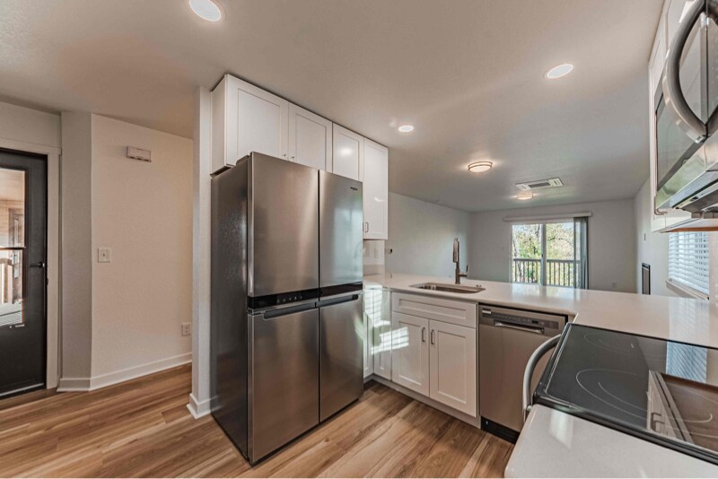 Building Photo - 6731 Dublin Loop W