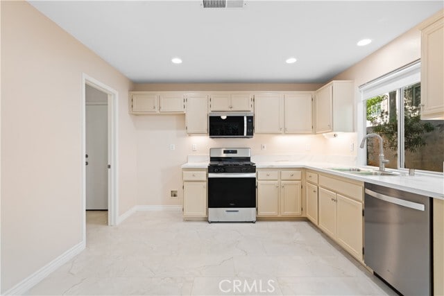 Building Photo - 3 El Vado Dr