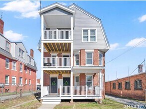 Building Photo - 144 Madison St