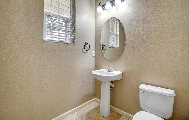 Building Photo - 4929 Concordia Dr