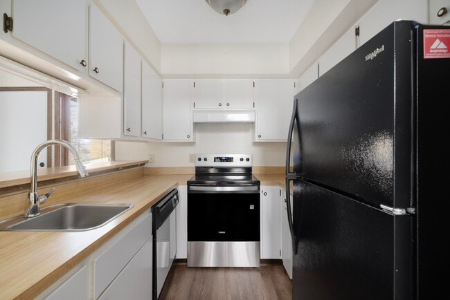 Building Photo - 115 Beechnut St