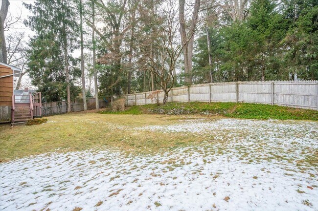 Building Photo - Croton On Hudon 4-Bedroom 2.5-Bathroom Home