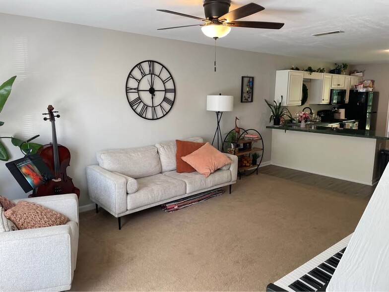 Building Photo - 119B Heatherbrook Ct