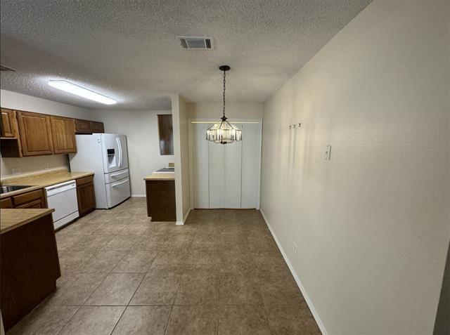 Building Photo - 4729 Jasmine Dr