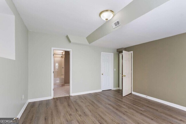 Building Photo - 4565 Ashmore Cir