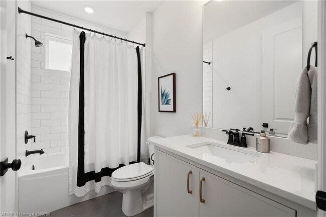 Building Photo - 9101 Birkshire Pl