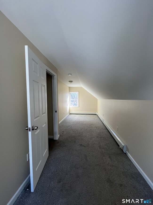 Building Photo - 412 S Main St