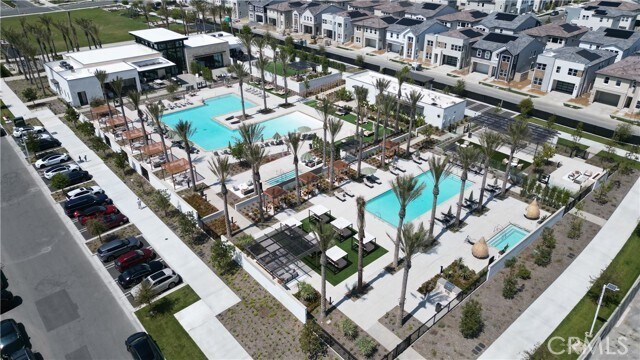 Building Photo - 160 Longden