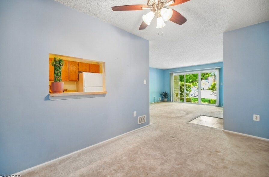 Building Photo - 341 Penns Way