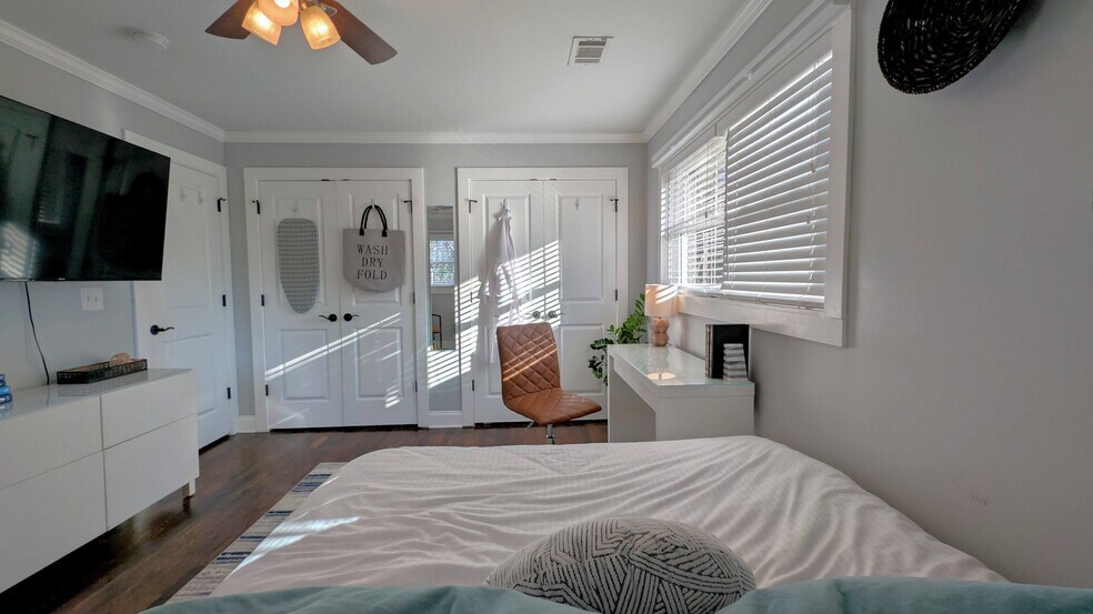 Building Photo - 831 Parkway Dr