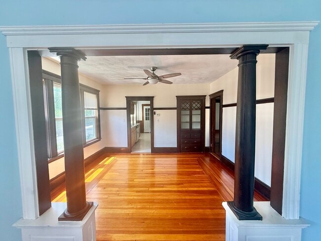 Building Photo - 41 Dunbar Ave