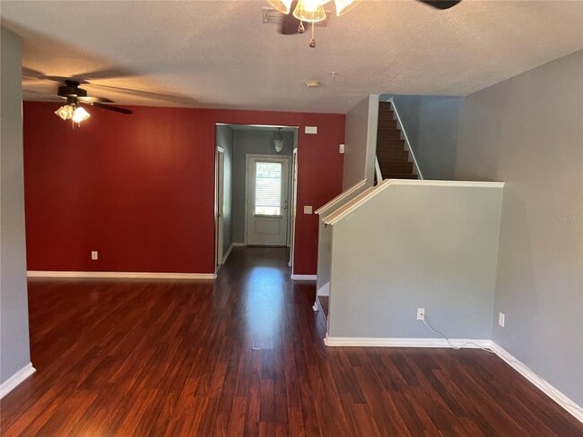 Building Photo - Beautiful Townhouse located in Crowntree L...