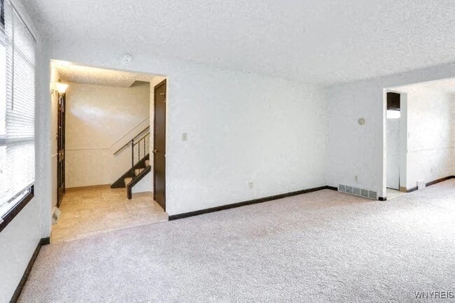 Building Photo - 22 W Summerset Ln