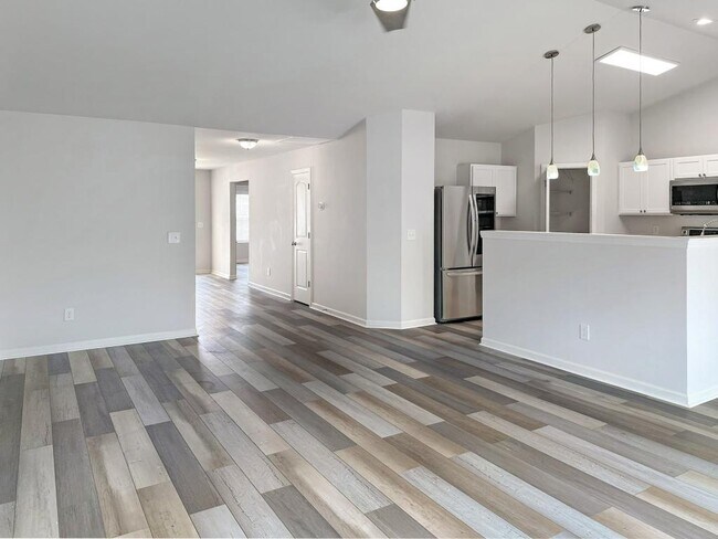 Building Photo - 1019 Gold Cir