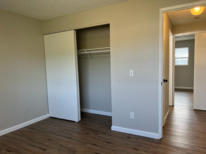 Building Photo - 1126 Benham Ct