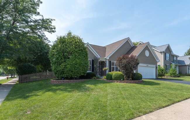 Building Photo - 1065 Red Clover Dr