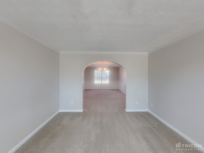 Building Photo - 3755 Renfroe Ave