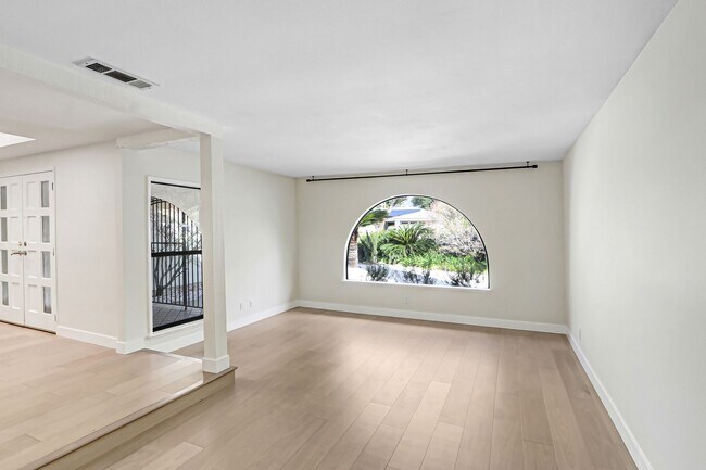 Building Photo - Spacious 3 Bedroom Upland Home, Available Now!