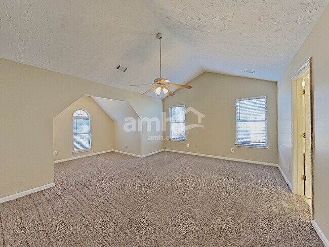 Building Photo - 1215 Wilkes Crest Dr