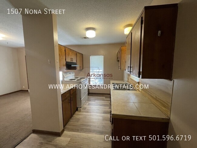 Building Photo - 1507 Nona St
