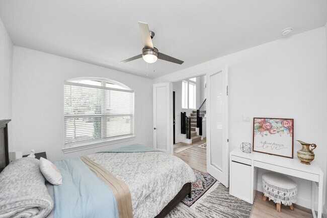 Building Photo - 21130 Almaco Dr