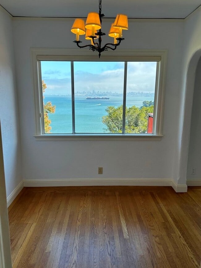 Building Photo - Beautiful, Pet Friendly Sausalito Cottage ...