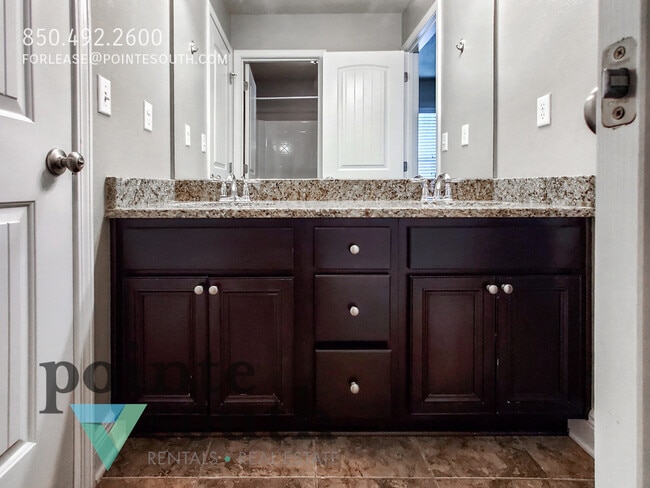 Building Photo - 2263 Somerville Ct