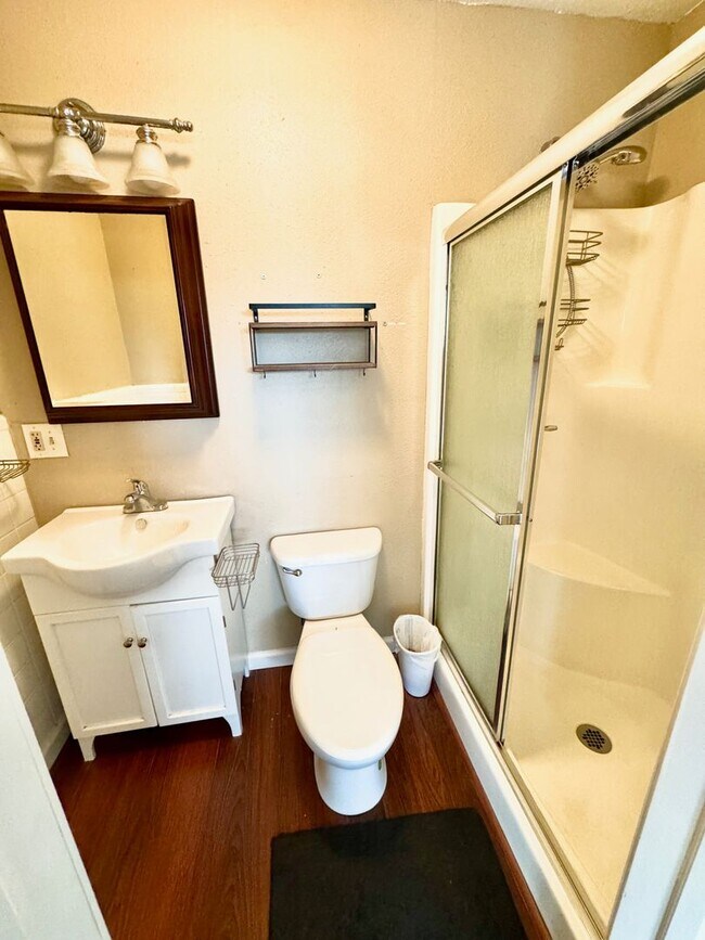 Building Photo - Spacious McAlester Home with Workshop Acce...