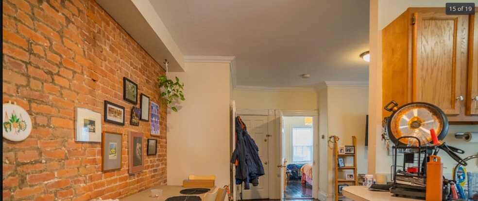 Primary Photo - 53 Riverdale St