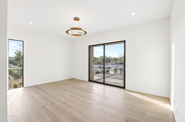 Building Photo - 9067 E Rimrock Dr