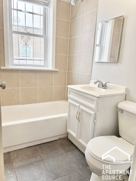 Building Photo - 6226 S Western Ave