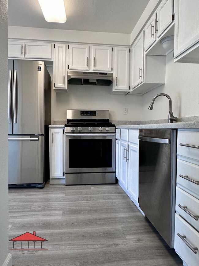 Building Photo - 1300 N El Prado St