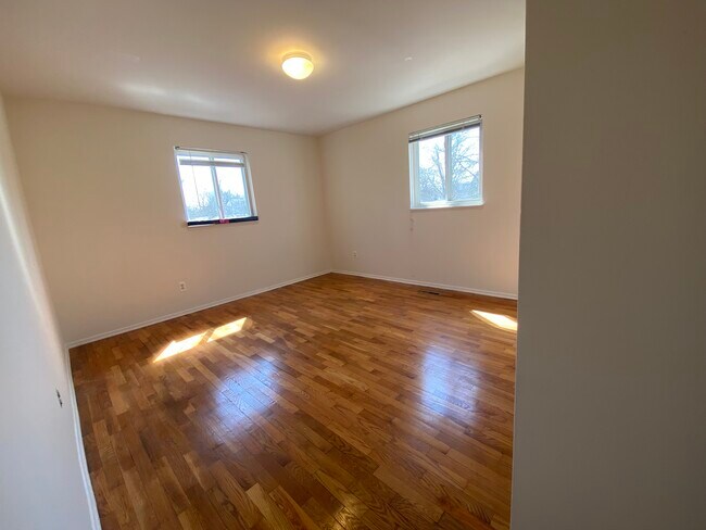 2nd Bed RM - 1333 W Lake Lansing Rd