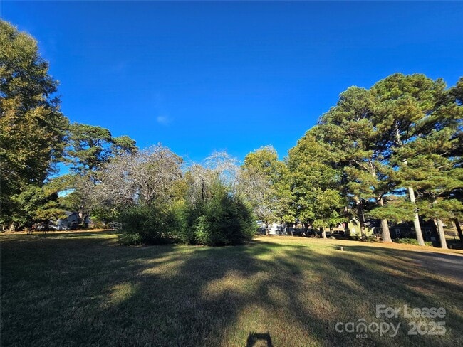 Building Photo - 105 A Kluttz St