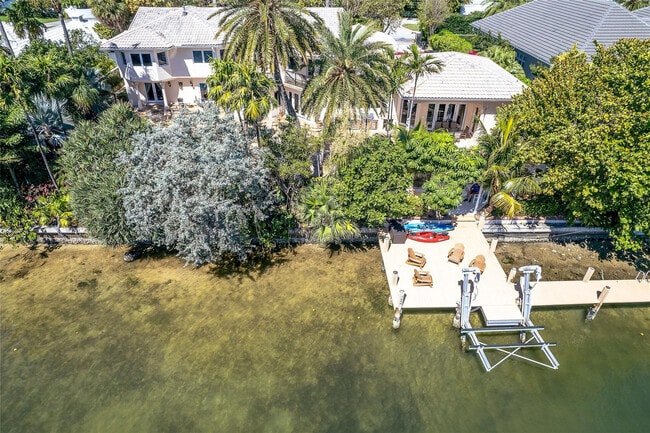 Building Photo - 1600 S Ocean Dr