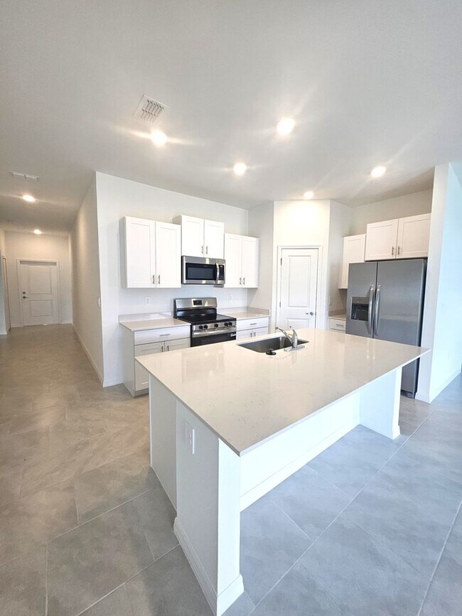Building Photo - Brand New Rotonda home
