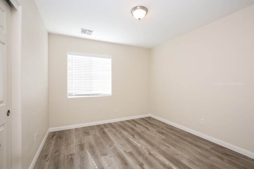 Building Photo - 4137 Catalan Sails Ave