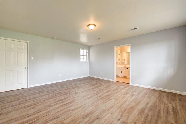 Building Photo - 4113 Dawson Ln