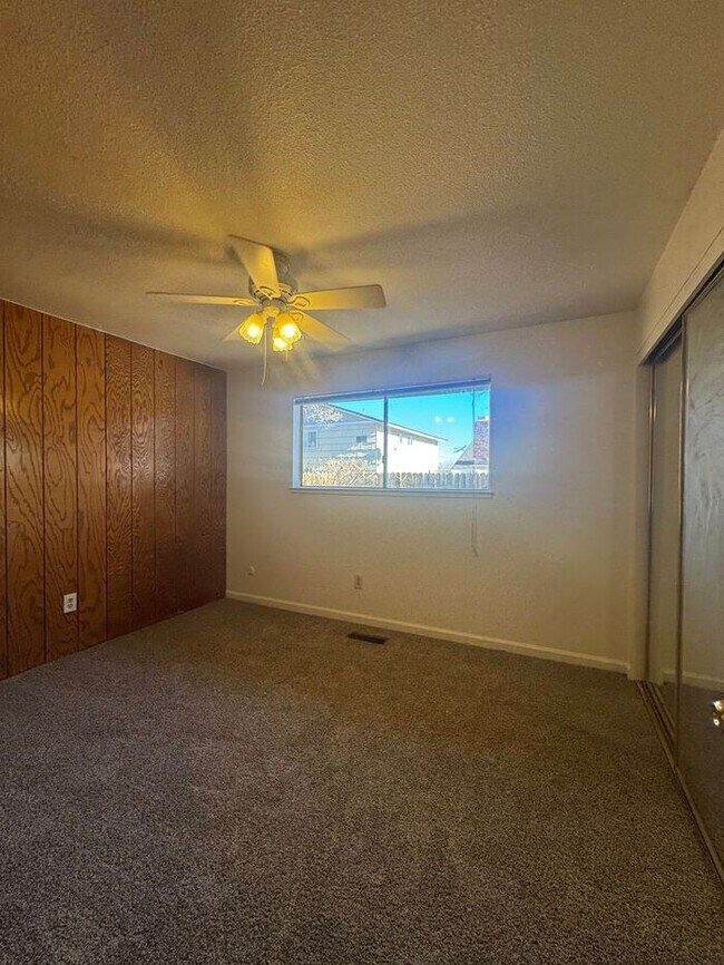 Building Photo - Spacious 5 Bedroom Home in NW Reno with 2 Primary Suites