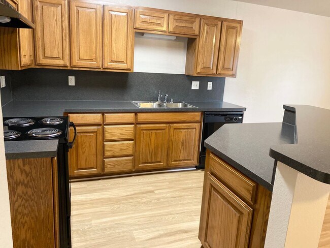Building Photo - SENIOR LIVING! 55 and older Gated Community!