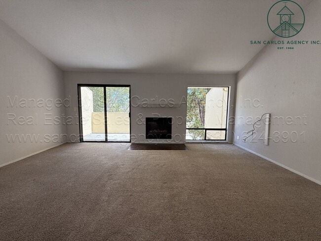 Building Photo - Spacious & Updated Two Bedroom Downtown Monterey Condominium