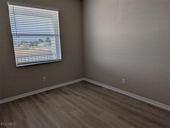 Building Photo - 2933 Santa Barbara Blvd N