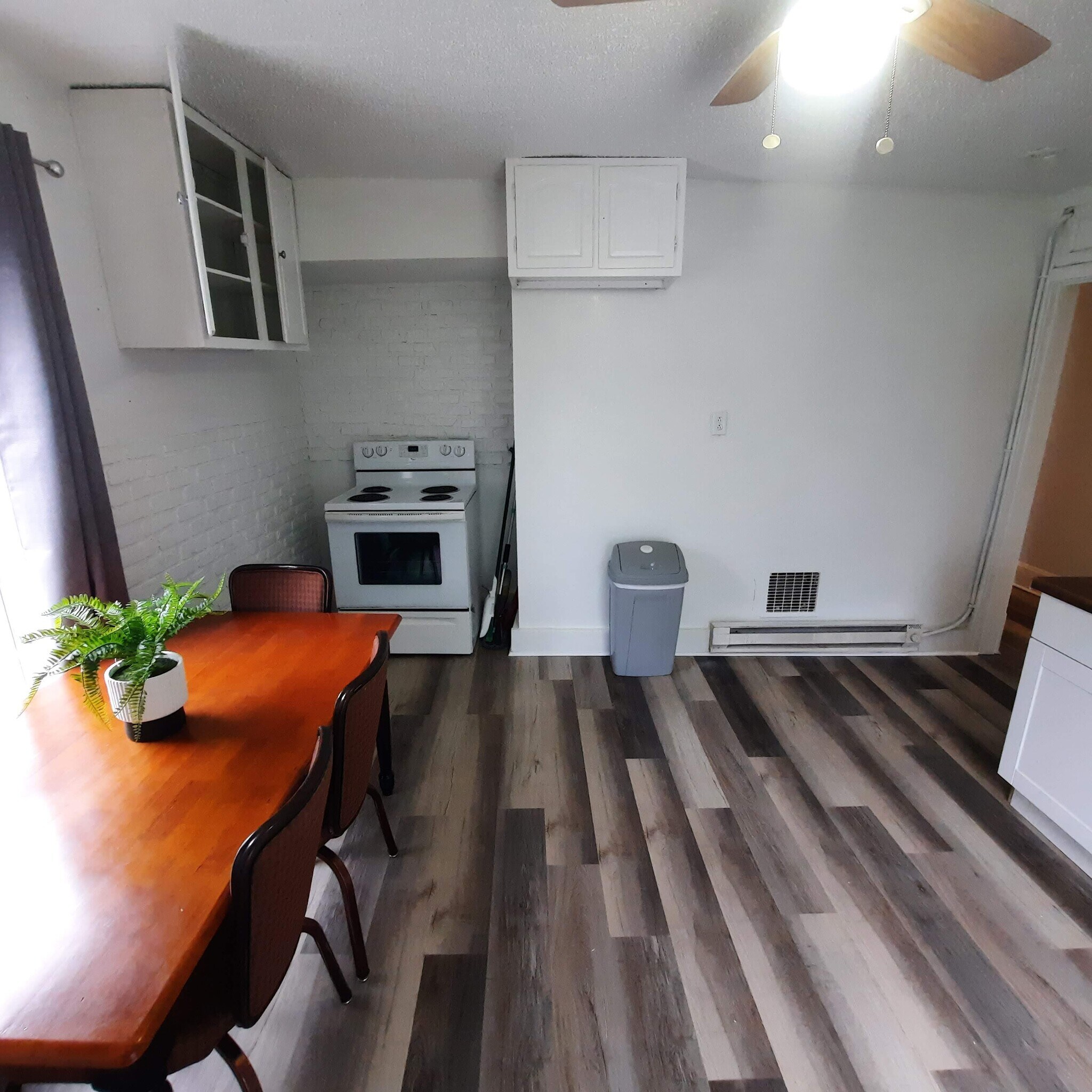 Building Photo - 754 Sullivant Ave