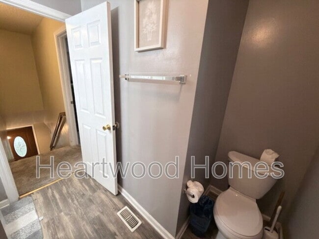Building Photo - 264 Orchard Hill Dr