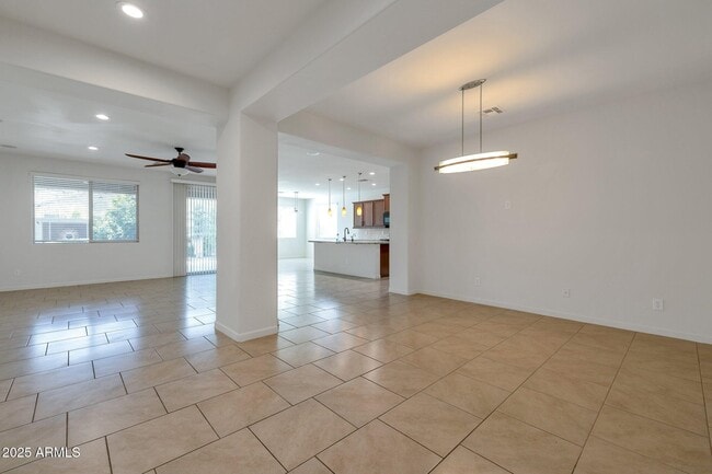 Building Photo - 18467 W Tasha Dr