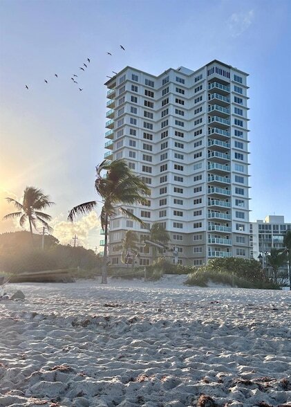 Building Photo - 1151 N Fort Lauderdale Beach Blvd