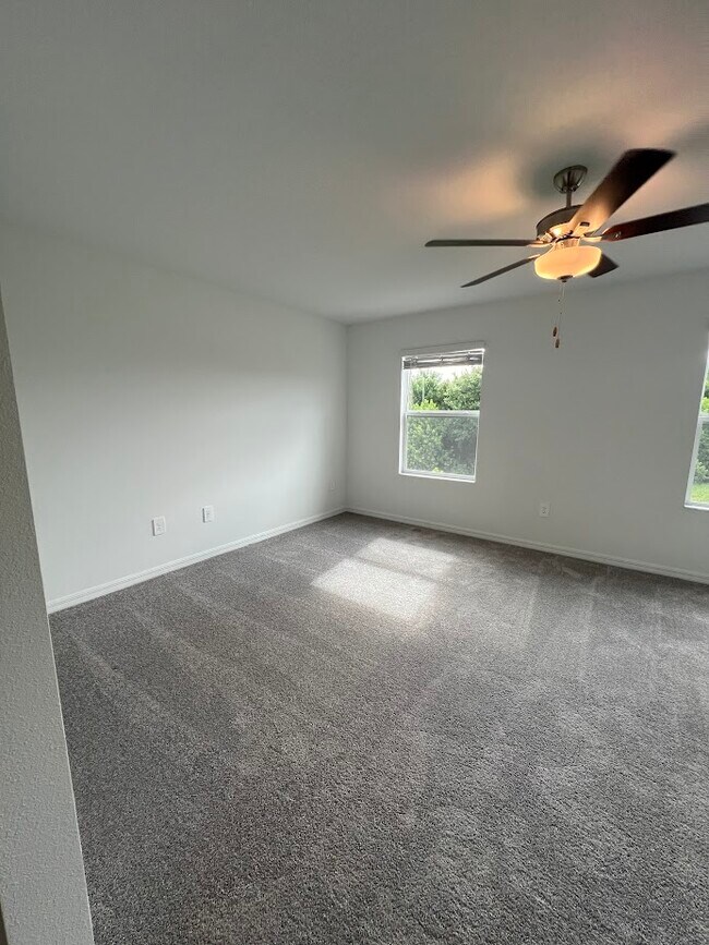 Building Photo - 254 Tulip Banded Wy